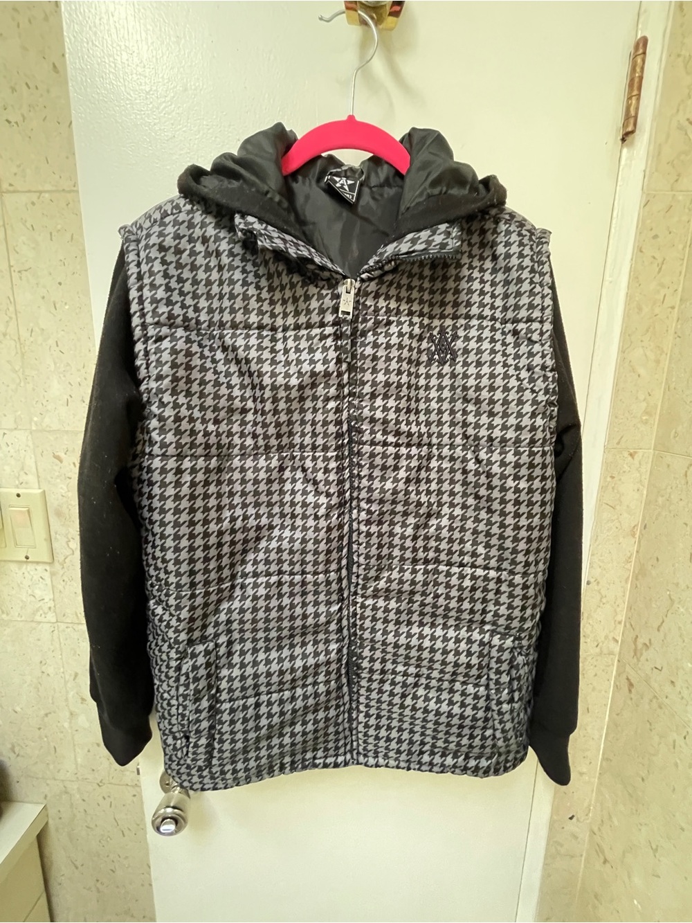 Black & Gray Houndstooth Puffer Jacket with Hood